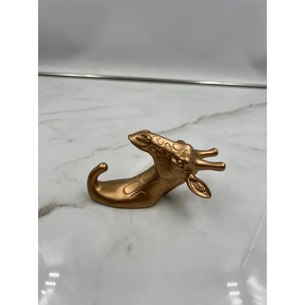 Gold Giraffe Wall Hook Decorative Safari Animal Key Jewelry Hanger Plastic